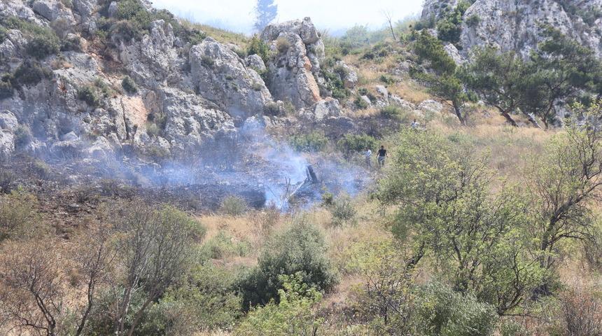 Hatay'da makilik ve ormanlık alanda çıkan yangın kontrol altına alındı