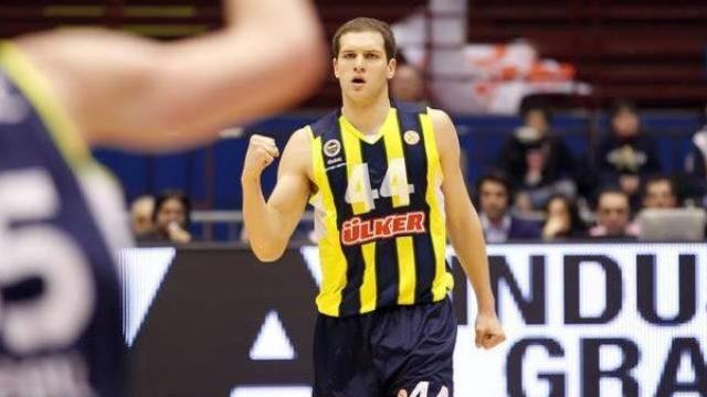 Fenerbahçe'nin yıldızı resmen gitti!
