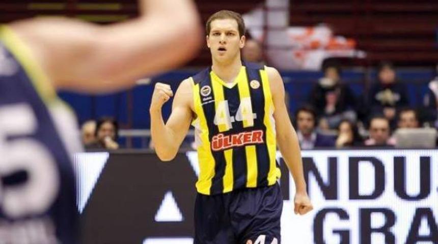 Fenerbah&ccedil;e'nin yıldızı resmen gitti!