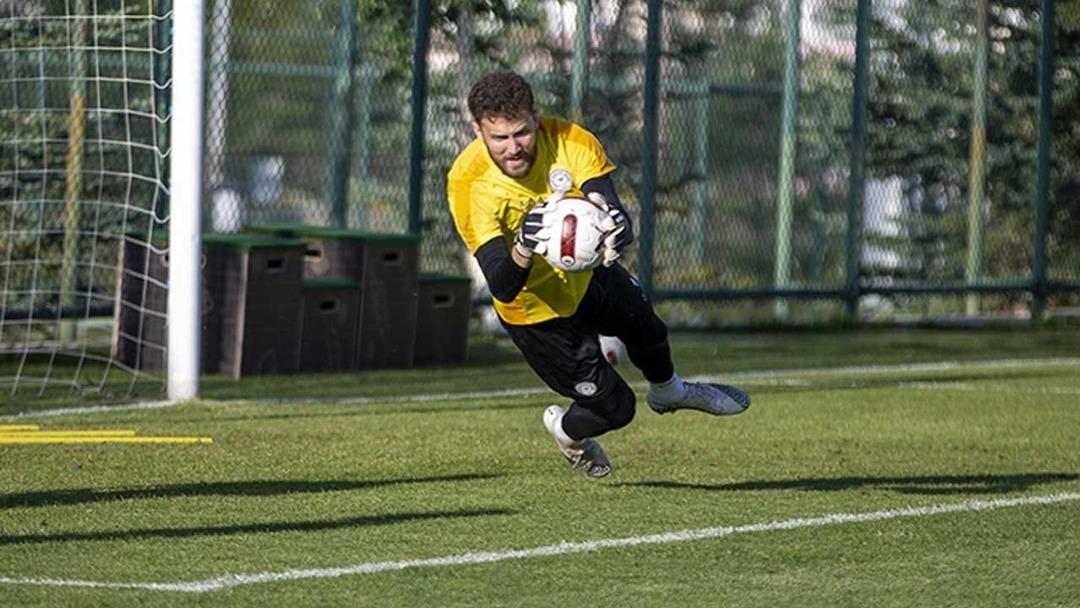 SON DAKİKA: Fenerbahçe, Rizespor dan ayrılan kaleci Tarık Çetin i transfer etti! 2