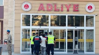 Eniştesini öldüren şüpheli, mısır tarlasında yakalandı