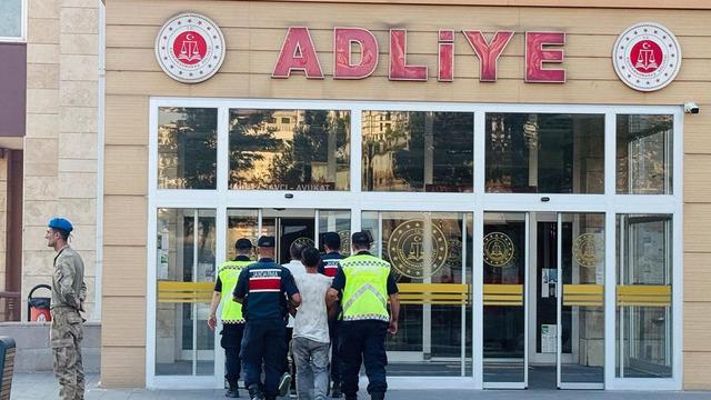 Eniştesini öldüren şüpheli, mısır tarlasında yakalandı