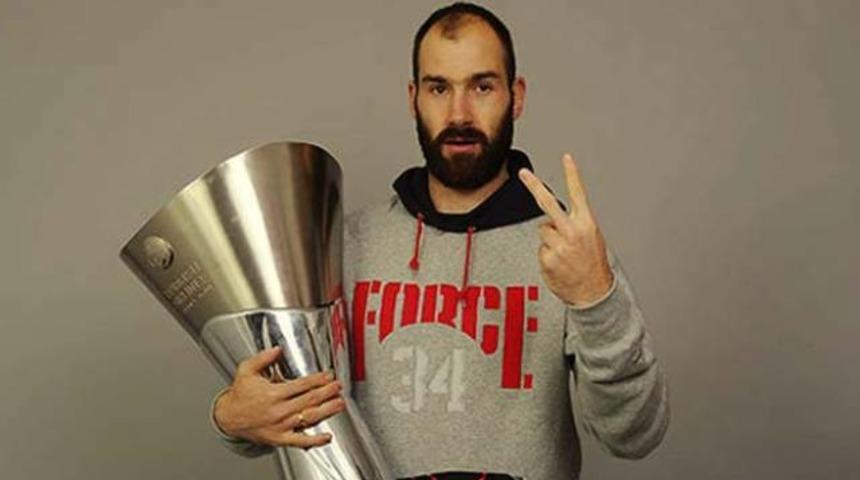 Spanoulis Olimpiakos'ta kalıyor! 