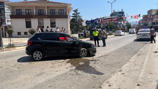 Bursa'da iki otomobilin çarpıştığı kazada 4 kişi yaralandı