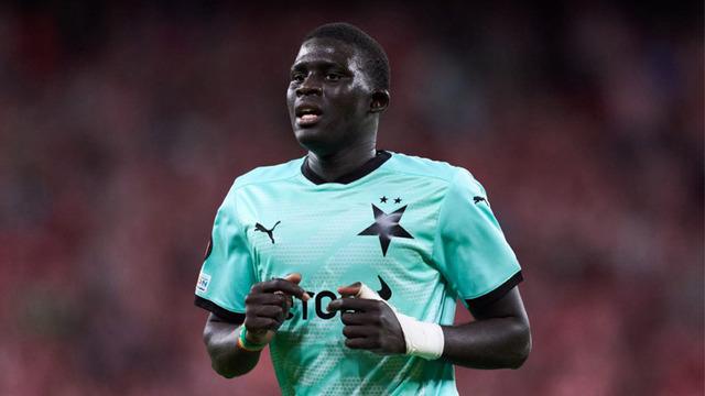 İngiliz ekibi West Ham United, Çekya tarihinin en pahalı transferini yapıyor! Adı sık sık Fenerbahçe ile de anılan El Hadji Malick Diouf İngiltere yolunda...