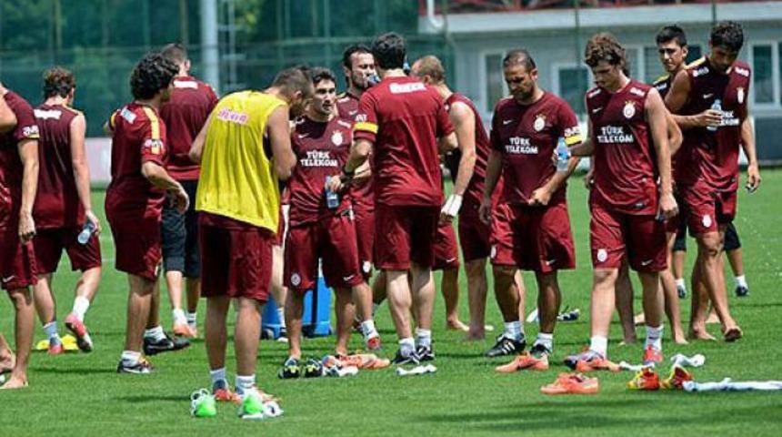 Fatih Terim 6 ismi kampa g&ouml;t&uuml;rmedi!