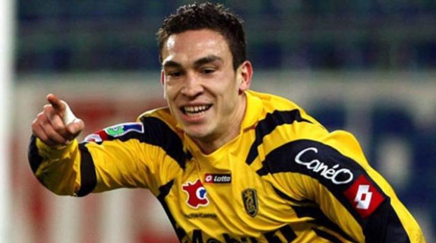 Mevl&uuml;t i&ccedil;in Fenerbah&ccedil;e devrede