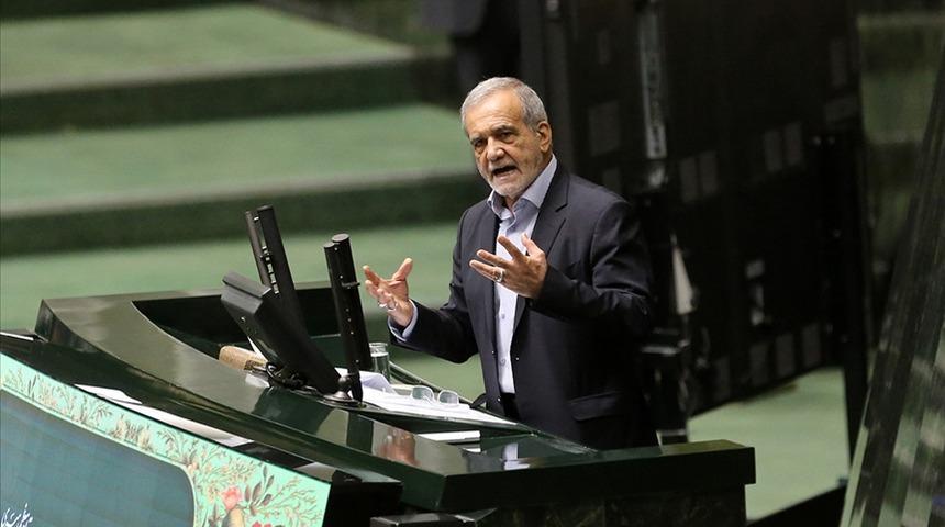 İran Cumhurbaşkanı Pezeşkiyan: "Nükleer bomba üretme peşinde değiliz ve olmayacağız"