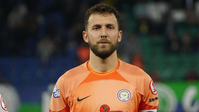 SON DAKİKA: Fenerbahçe, Rizespor'dan ayrılan kaleci Tarık Çetin'i transfer etti!