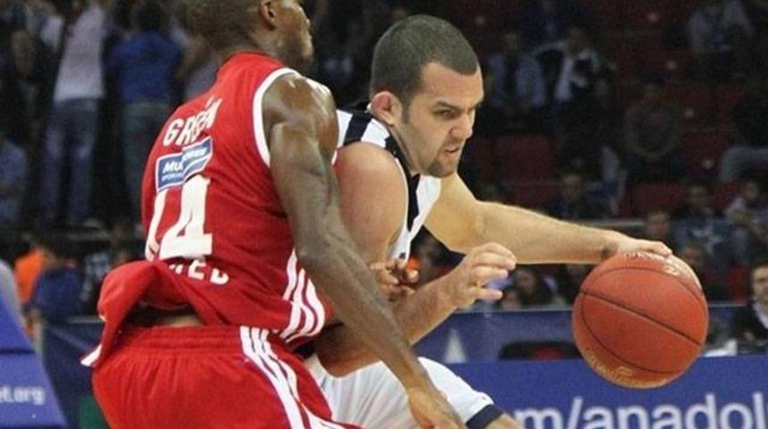 Efesli Jordan Farmar Lakers'a döndü