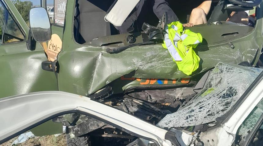 Bayburt'ta feci kaza! Anne ve oğlu hayatını kaybetti; 6 yaralı