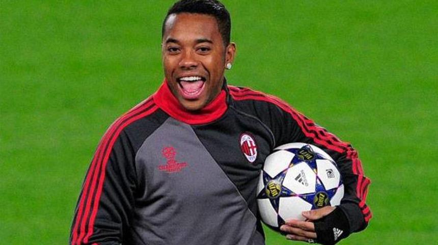 Robinho transferi &ccedil;ıkmaza girdi