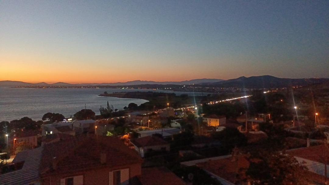 İzmir de Urla ve Aliağa da orman yangını! Alevler İzmir-Çanakkale yoluna kadar ulaştı 2