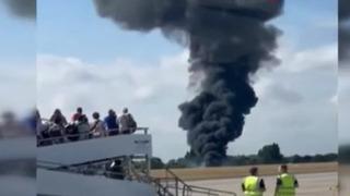 Alev topuna döndü! Londra'da özel uçak havalandıktan saniyeler sonra düştü