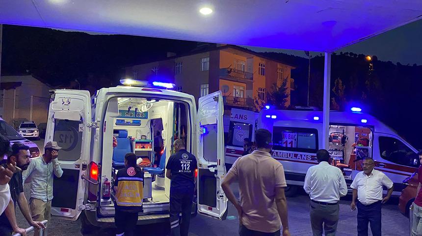Bitlis’te 'patpat' devrildi: 7 yaralı
