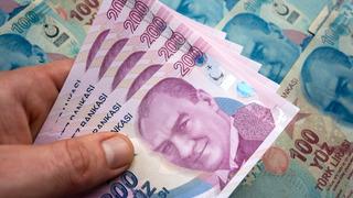 AK Partili vekillerden asgari ücret için '6 ayda bir zam' talebi! Memur maaşıyla makasa dikkat çekildi