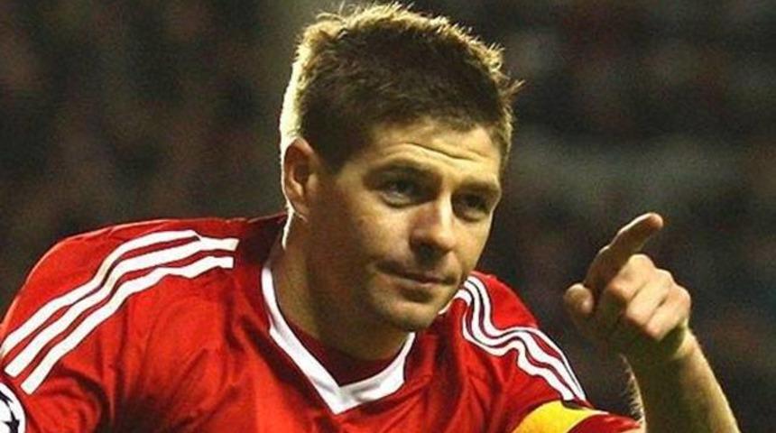 Efsane kaptan 2 yıl daha Liverpool'da