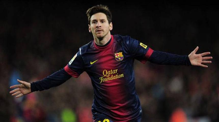 Sakatlığına rağmen Messi!