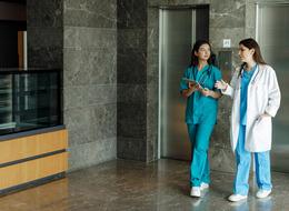 12 saat çalışıp evinin kirasını çıkartabiliyor! Hemşire kadın 11 saat uçup yaklaşık 200 bin TL kazanıyor