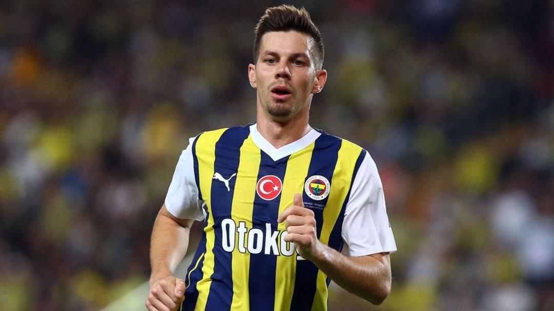Fenerbahçe de Portekiz kamp kadrosu belli oldu! 2 isim kadroya alınmadı...  1