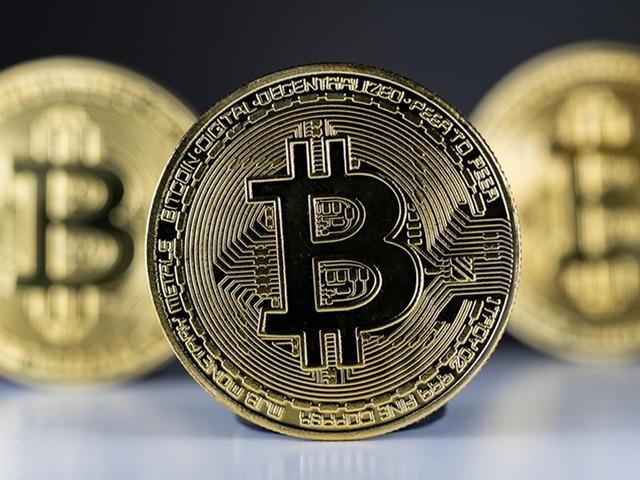 Bitcoin rekor tazeledi! 122 bin doların üzerine çıktı