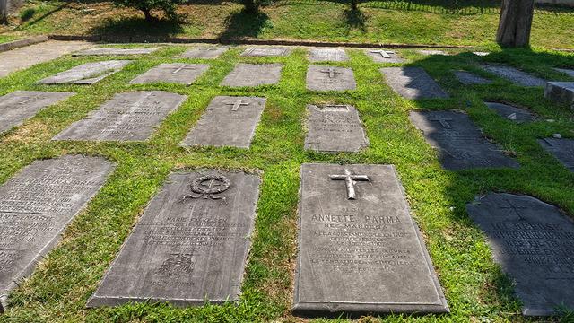 Yıllardır mezarlık diye biliniyordu! Gerçek bambaşka çıktı: 'Banyo fayansı yaptılar'