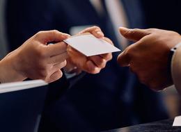 10 gün iş 1 gün izin yasalaştı! Ümit Özdağ'dan sert tepki geldi: Amaç, modern kölelik