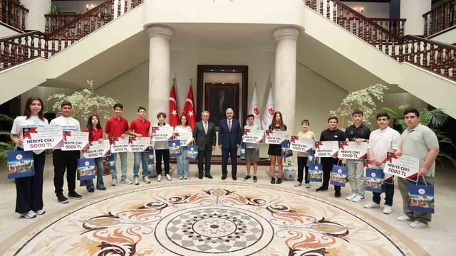 LGS şampiyonları ödüllendirildi