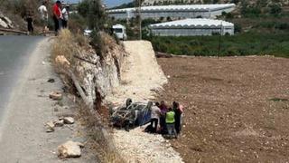 Pat pat motoru tarlaya yuvarlandı, sürücüsü yaralandı