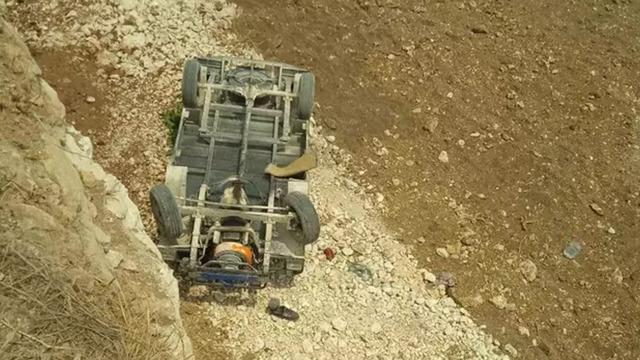 Pat pat motoru tarlaya yuvarlandı, sürücüsü yaralandı