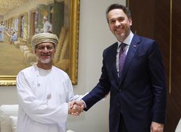 Bakan Bayraktar ile Umman Yatırım Otoritesi Başkanı Al Murshidi bir araya geldi