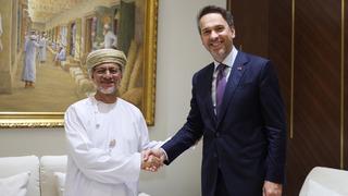 Bakan Bayraktar ile Umman Yatırım Otoritesi Başkanı Al Murshidi bir araya geldi