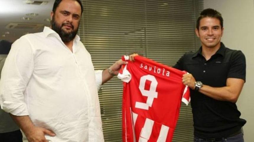 Saviola komşuya gitti!