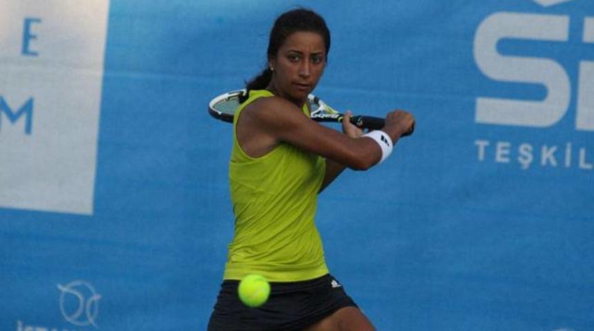 Milli sporcumuz &ccedil;eyrek finalde