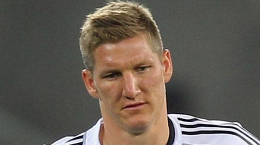 Almanya'da yılın futbolcusu Schweinsteiger!