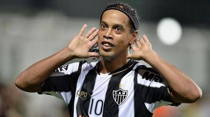 Beşiktaş'a Ronaldinho'dan kötü haber
