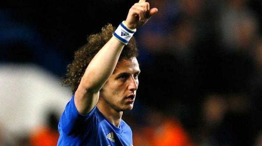 Chelsea, David Luiz'e servet istedi!