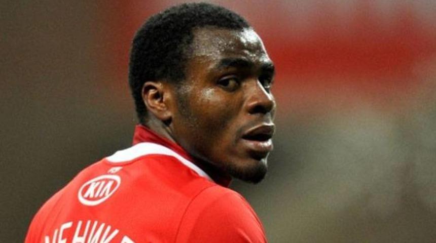 Emenike Fenerbah&ccedil;e'de!