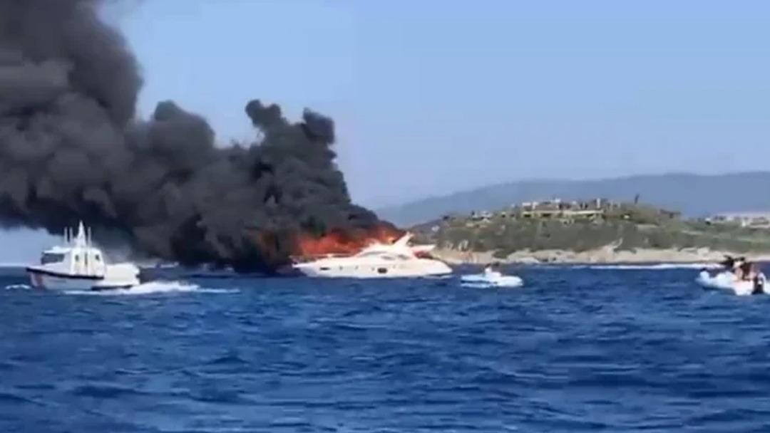 Bodrum da alev alev yanmıştı! Lüks motoryatın sahibi o aile çıktı, kılpayı kurtuldular 1