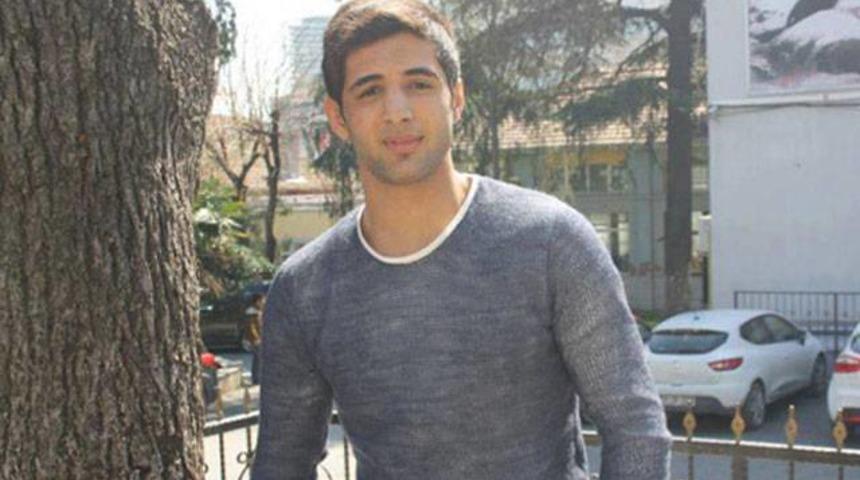 Milli g&uuml;reş&ccedil;i trafik kurbanı oldu!