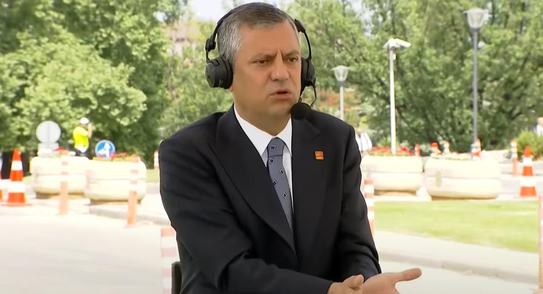  Üçlü ittifak iddiaları gündem yaratmıştı! CHP lideri Özel çok sert çıktı: "İnsan utanır" 1