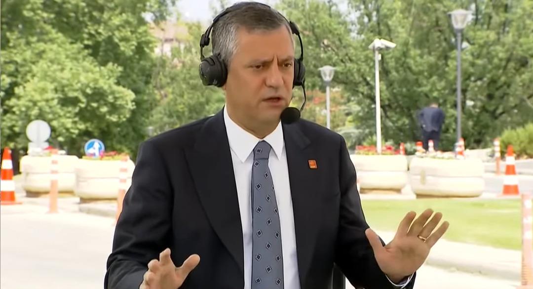  Üçlü ittifak iddiaları gündem yaratmıştı! CHP lideri Özel çok sert çıktı: "İnsan utanır" 4