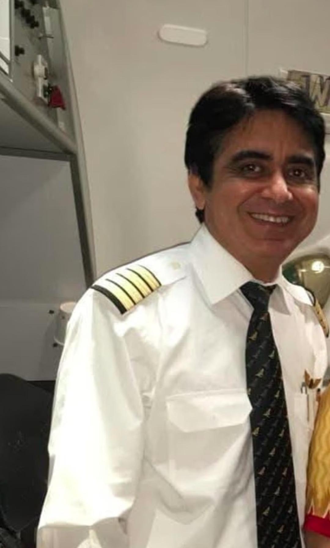 Hindistan da düşen yolcu uçağının pilotuyla ilgili olay iddia! Annesi kazadan önce ölünce... 2