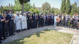 Bursa’da 15 Temmuz anma programları şehitlik ziyaretiyle başladı