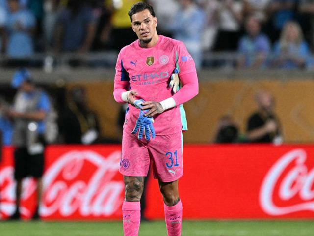 G.Saray kalesini Ederson'a emanet ediyor! 