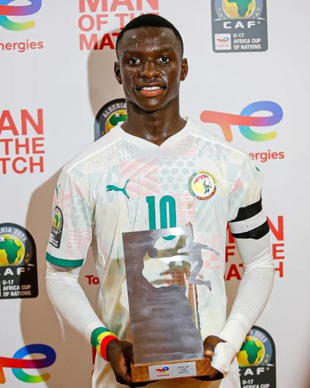 Fenerbahçe de Devin Özek geleceği inşa ediyor! Afrika nın yeni keşfi için sarı lacivertliler resmen devrede... 2