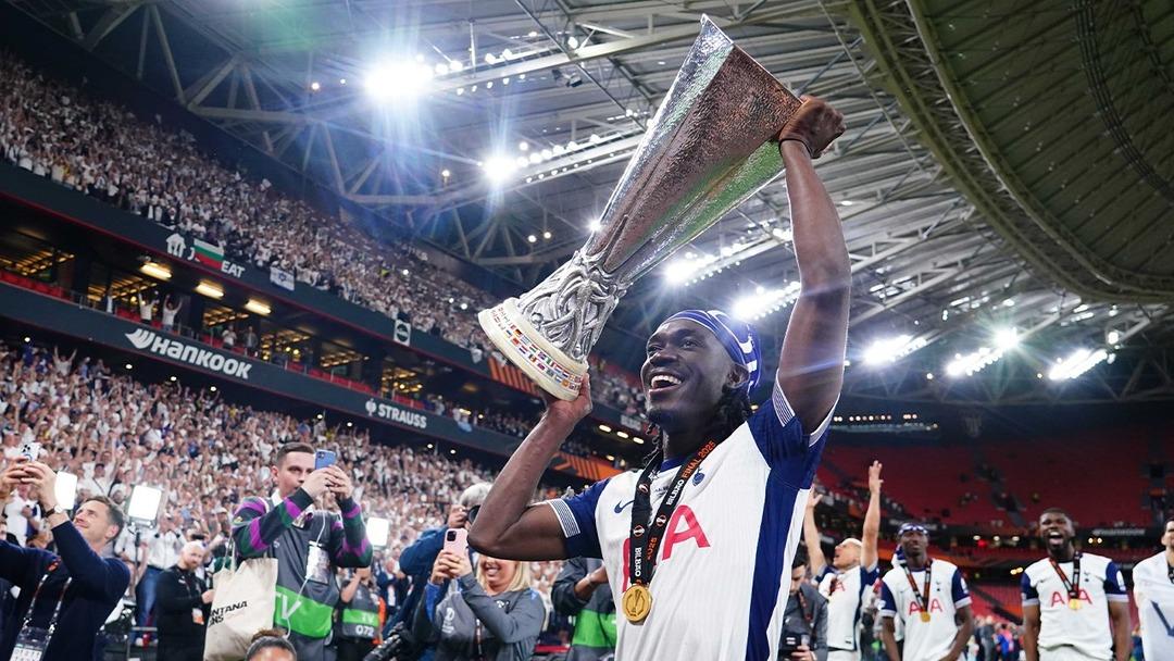 Fenerbahçe nin sevgilisi Yves Bissouma ya Juventus kancası! Damien Comolli oyuncuyla resmen temasa geçti... 2