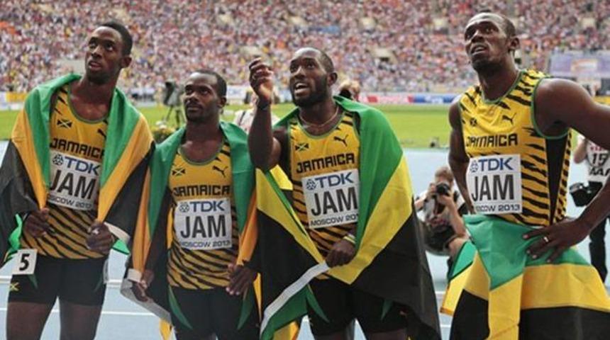 Bolt'tan üçüncü altın madalya!