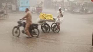 Pakistan'da muson yağışları etkili oldu! Can kaybı 117’ye yükseldi