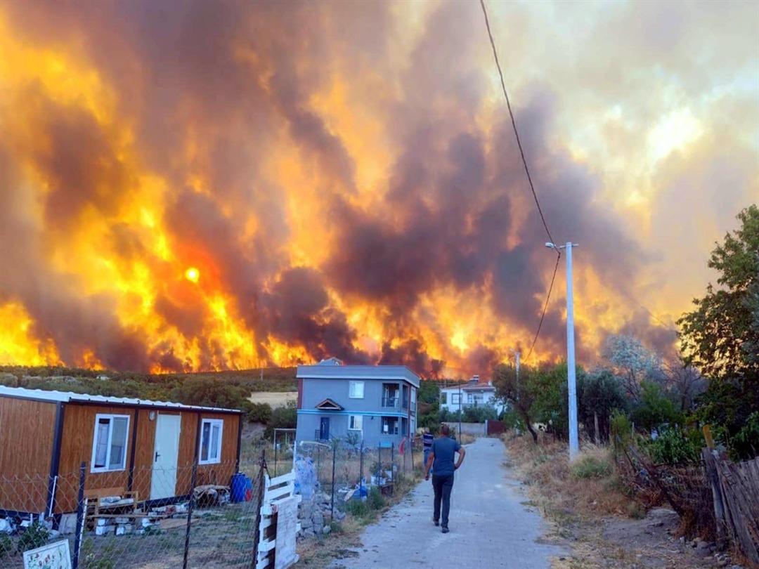 Birçok ilde orman yangınları! Tekidarğ da alevler yerleşim yerlerine sıçradı, tahliyeler başladı! Edirne, Çanakkale, Sakarya, Konya, Manisa... 12